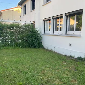 Hébergement de vacances 50 M2 T2 Au Calme, Lumineux, Confortable, Cosy, Climatise, Privatif Avec Parking Gratuit Et Terrasse France